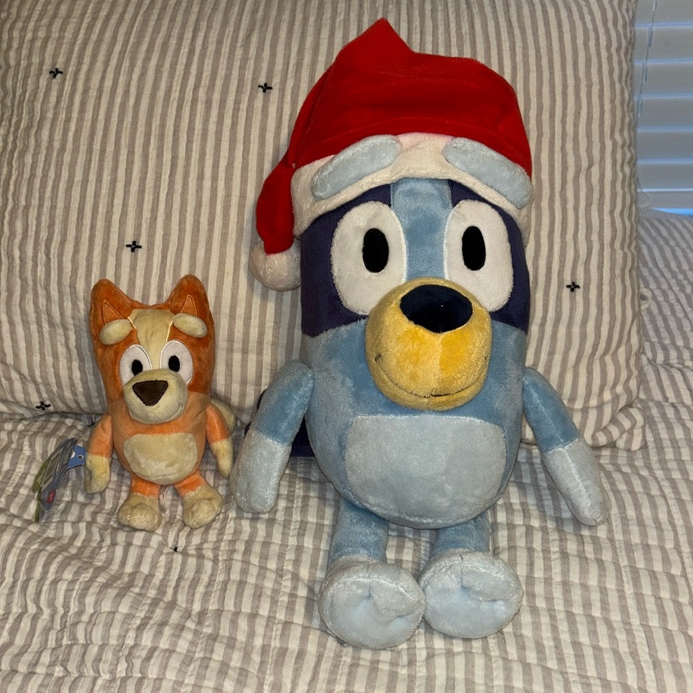 Bluey in Santa Hat and Bingo Plush Toy Set